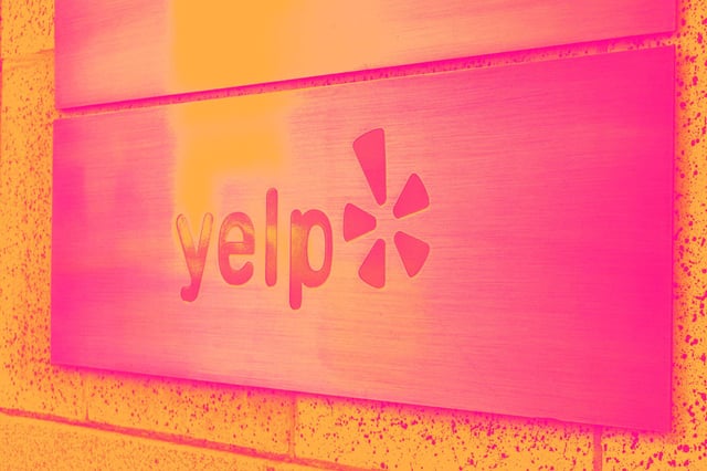 2 Internet Stocks with Impressive Fundamentals and 1 Facing Challenges